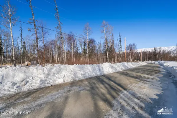 5606 N Gooseberry Circle, Wasilla, AK 99654