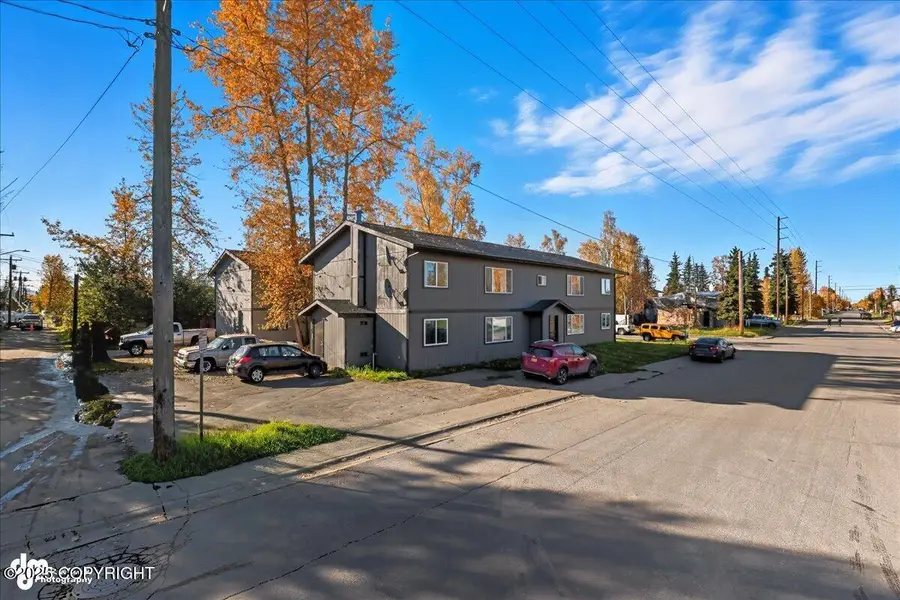4404 Thompson Avenue, Anchorage, AK 99508 - #3