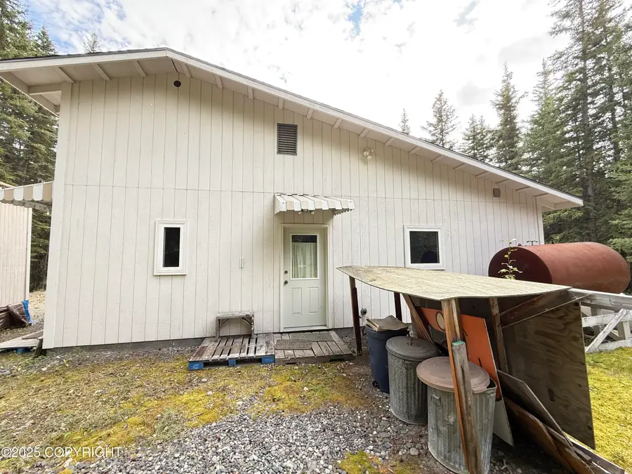 000 Silver Spring Loop Road, Copper Center, AK 99573 - Image #3