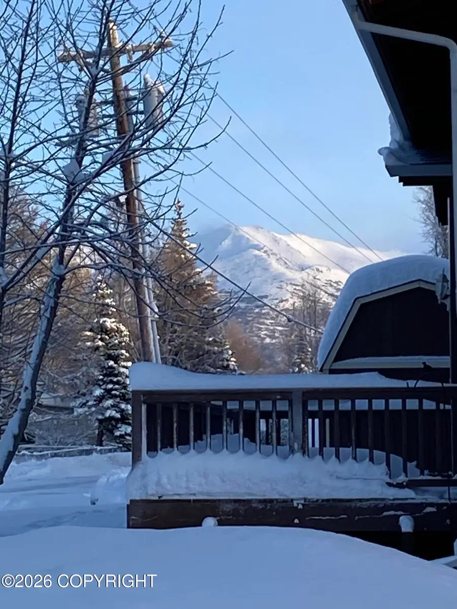 8401 Stacey Circle, Anchorage, AK 99507 - Image #2