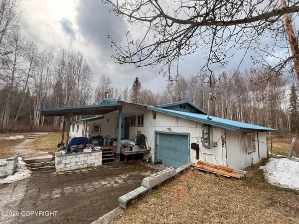 643 Bottles Street, North Pole, AK 99705