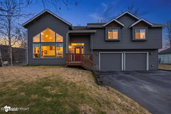 17346 Alice Loop, Eagle River, AK 99577