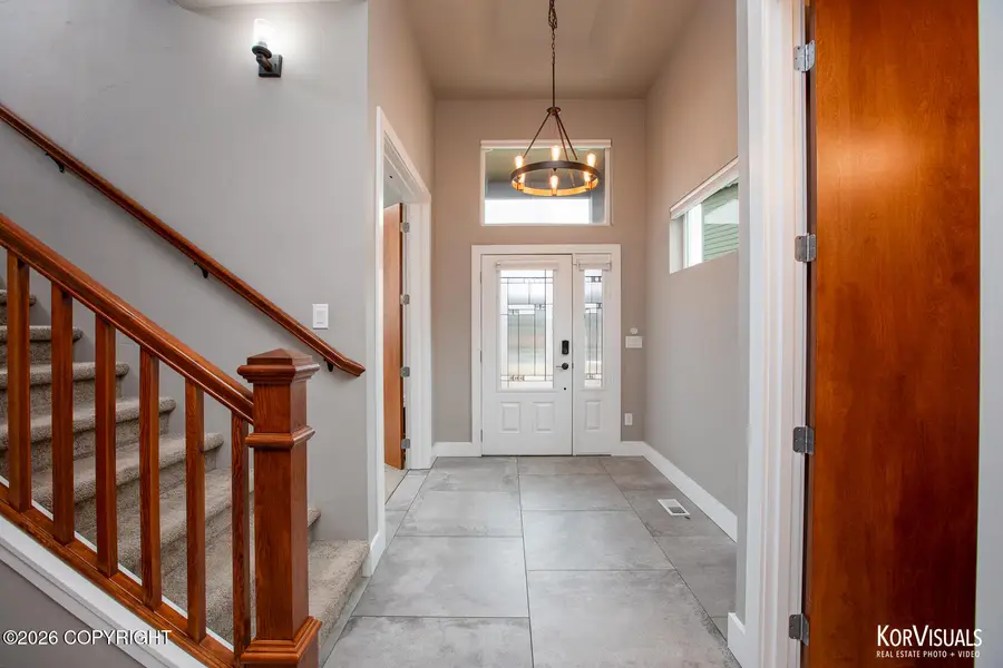 10545 Vancouver Circle, Anchorage, AK 99515 - #3