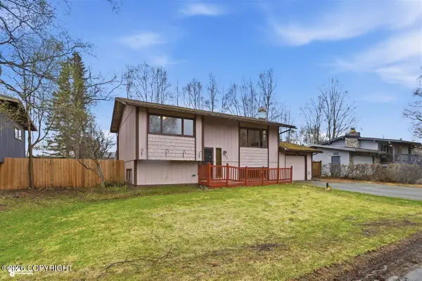 2810 Wiley Post Avenue, Anchorage, AK 99517