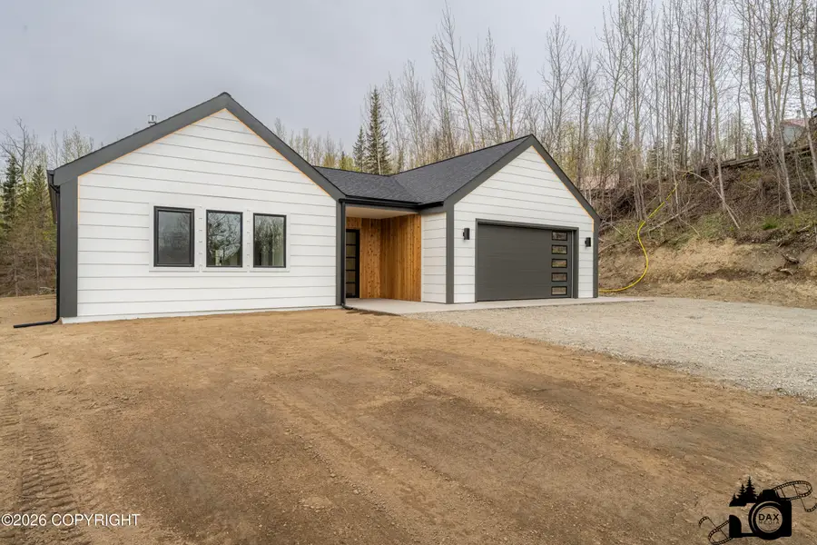 1060 N Hickory Street, Wasilla, AK 99654 - #2