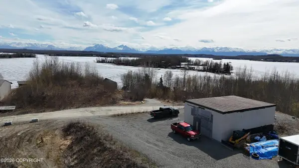 3570 S Crozier Lane, Big Lake, AK 99652
