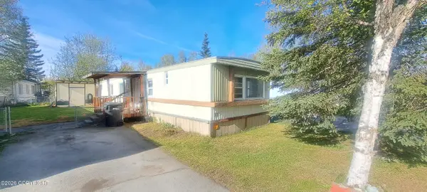 2221 E Muldoon Road #33, Anchorage, AK 99504