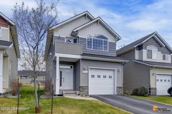 8974 Dry Creek Loop, Anchorage, AK 99502