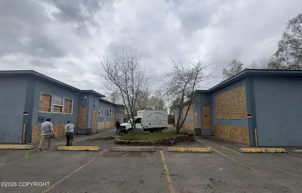 525 N Bragaw Street, Anchorage, AK 99508