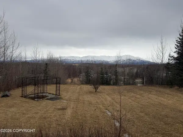 8861 E Kiva Way, Palmer, AK 99645