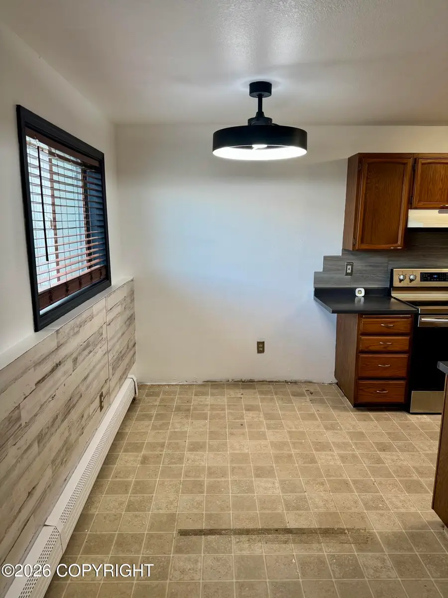 221 Mccarrey Street #5, Anchorage, AK 99508 - #2