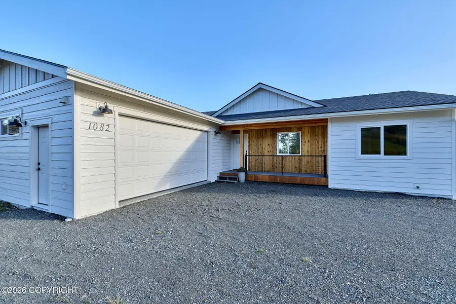 1082 Robert Avenue, Homer, AK 99603 - Image #3