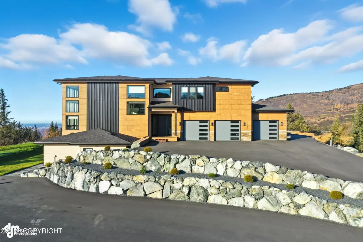 6407 Southpointe Ridge Drive, Anchorage, AK 99516 - #1