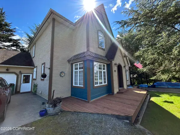 901 Pearl F Street Street, Petersburg, AK 99833