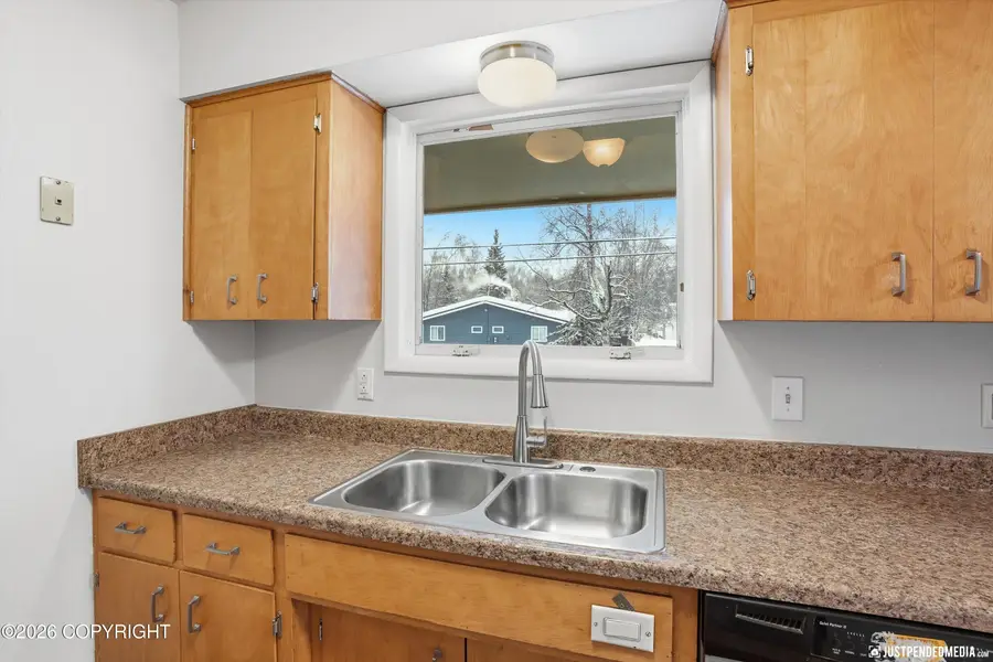 7426 E 20th Avenue, Anchorage, AK 99504 - Image #3