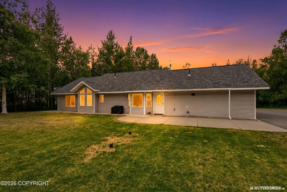 900 W Spruce Avenue, Wasilla, AK 99654 - #1