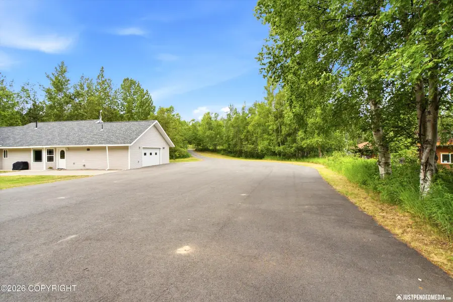 900 W Spruce Avenue, Wasilla, AK 99654 - #2