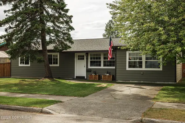 810 Dogwood Street, Anchorage, AK 99501