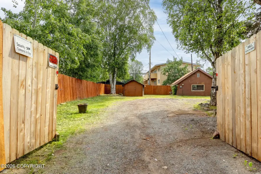 1202 & 1/2 W 35th Avenue, Anchorage, AK 99503 - #2