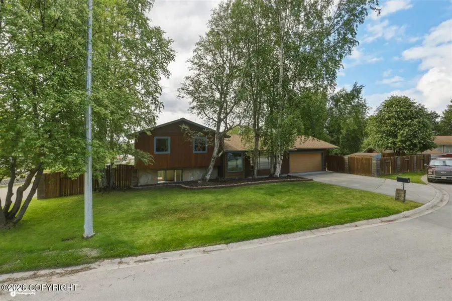 3708 Tree Circle, Anchorage, AK 99502 - #3