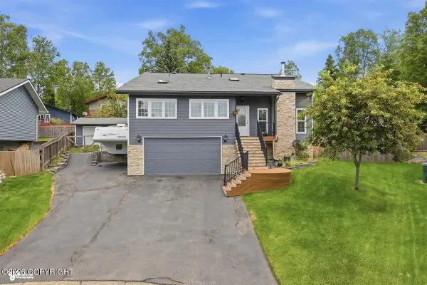 3020 Spinnaker Drive, Anchorage, AK 99516