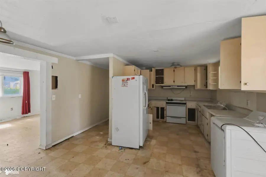 6741 E 12th Avenue, Anchorage, AK 99504 - #3