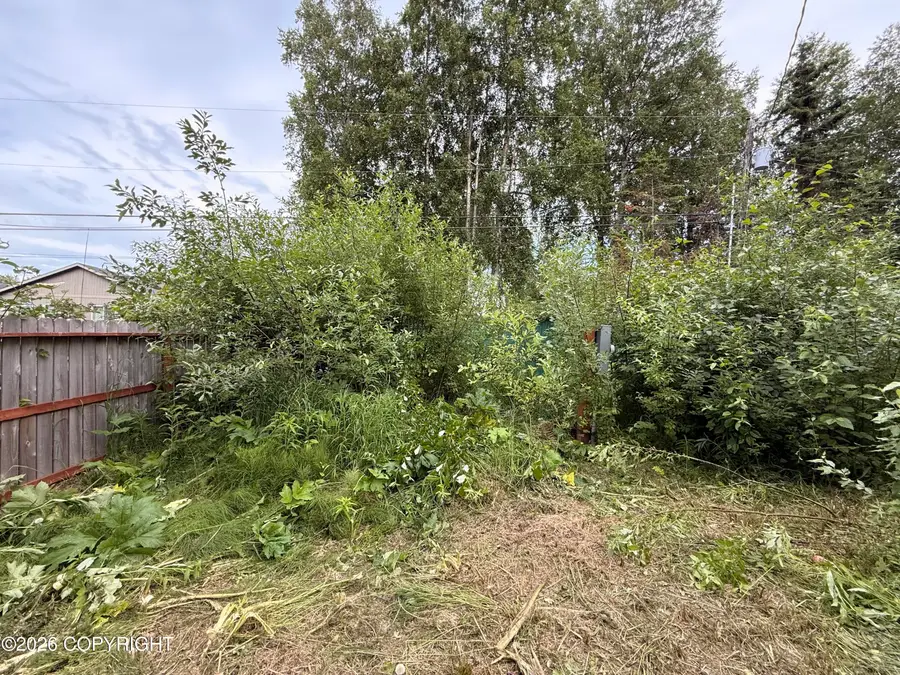8039 Wilcox Street, Anchorage, AK 99502 - #3