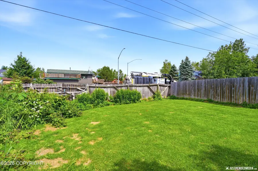 8361 Ragged Top Circle, Anchorage, AK 99504 - #2