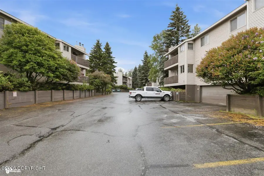3041 E 42nd Avenue #502, Anchorage, AK 99508 - #2