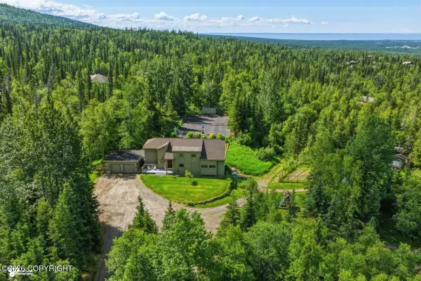 9400 Midden Way, Anchorage, AK 99507