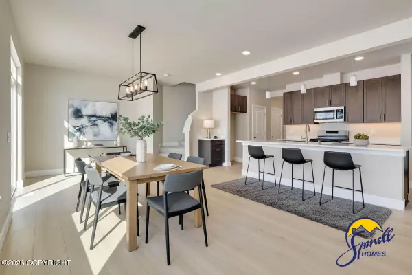 5998 Takotna Loop, Anchorage, AK 99504