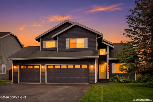 5701 Yukon Charlie Loop, Anchorage, AK 99502