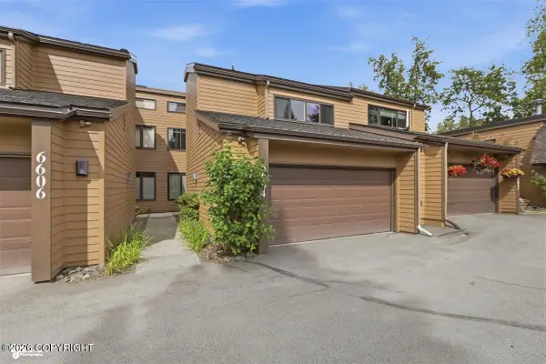 6604 Lakeway Drive, Anchorage, AK 99502
