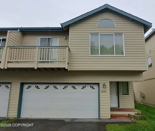 1644 Mountainman Loop #109, Anchorage, AK 99507