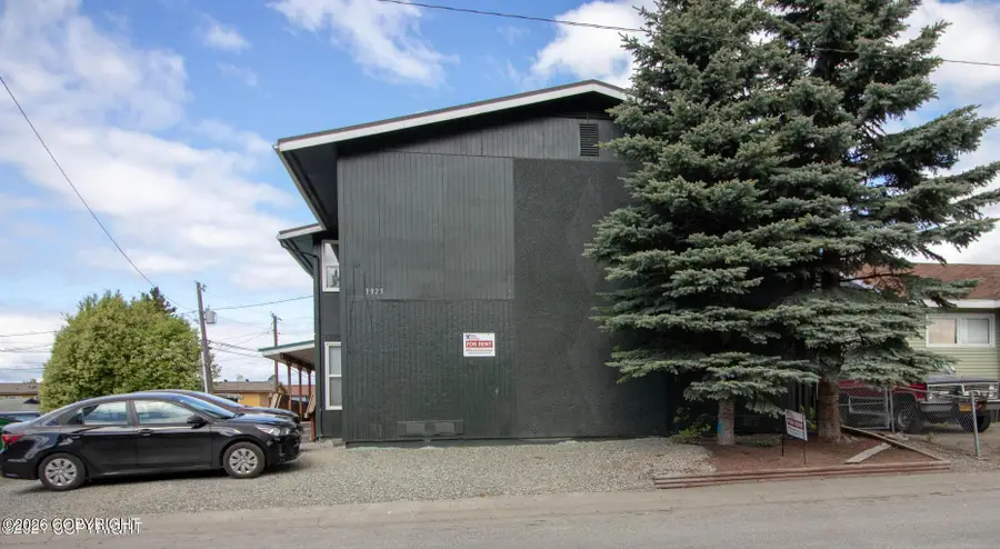 3925 E 9th Avenue, Anchorage, AK 99508 - #2