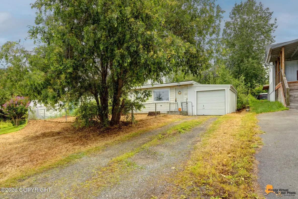4207 Garfield Street, Anchorage, AK 99503 - #1