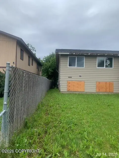 628 Mumford Street, Anchorage, AK 99508 - #2