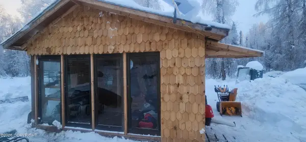 20573 E Whopper Avenue, Willow, AK 99688