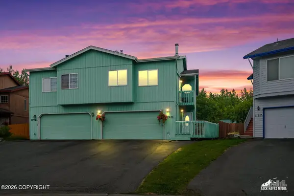 11921 Town Park Circle, Eagle River, AK 99577