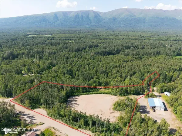 6575 N En Dove Road, Wasilla, AK 99654