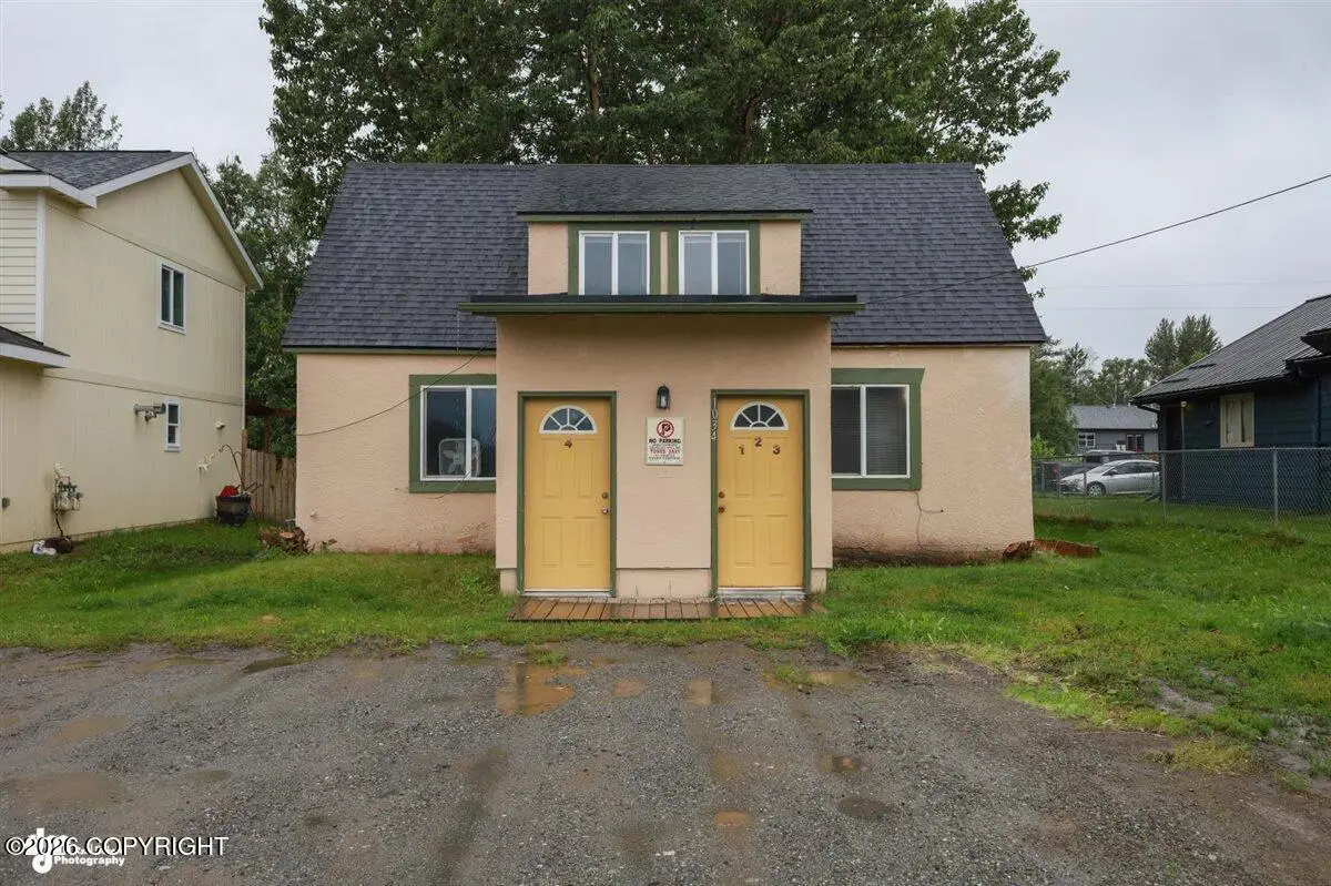 1034 S Cobb Street, Palmer, AK 99645 - #1