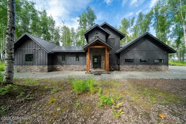 56422 S View Point Drive, Willow, AK 99688