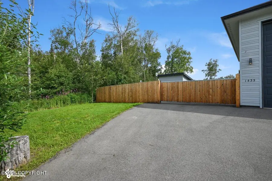 1435 S Andre Circle, Palmer, AK 99645 - #3