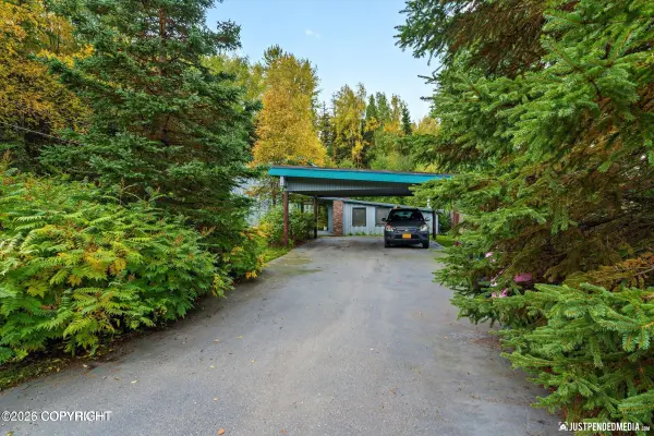 2140 Dawson Street, Anchorage, AK 99503