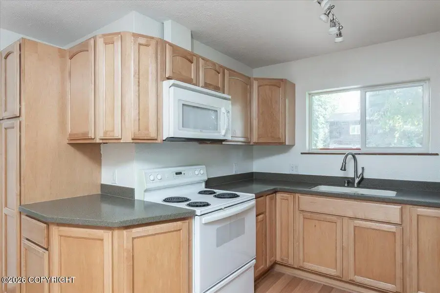 4932 Drake Street, Fairbanks, AK 99709 - #3