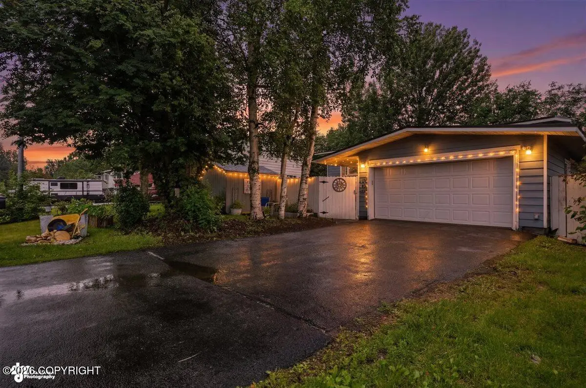 4930 E 5th Avenue, Anchorage, AK 99508 - #1