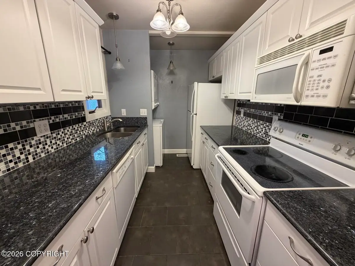 7351 Huntsmen Circle #18G, Anchorage, AK 99518 - #1