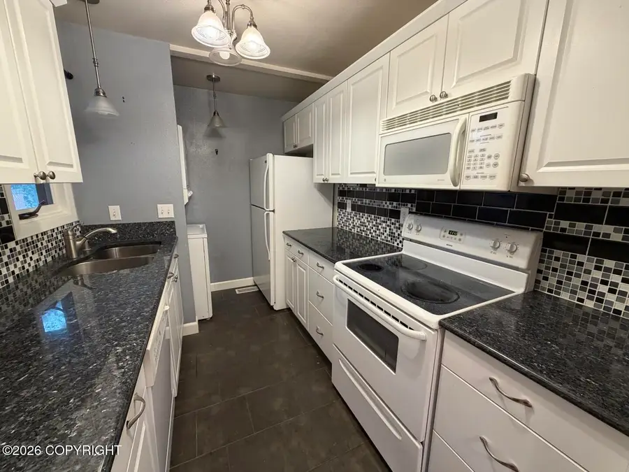 7351 Huntsmen Circle #18G, Anchorage, AK 99518 - #3
