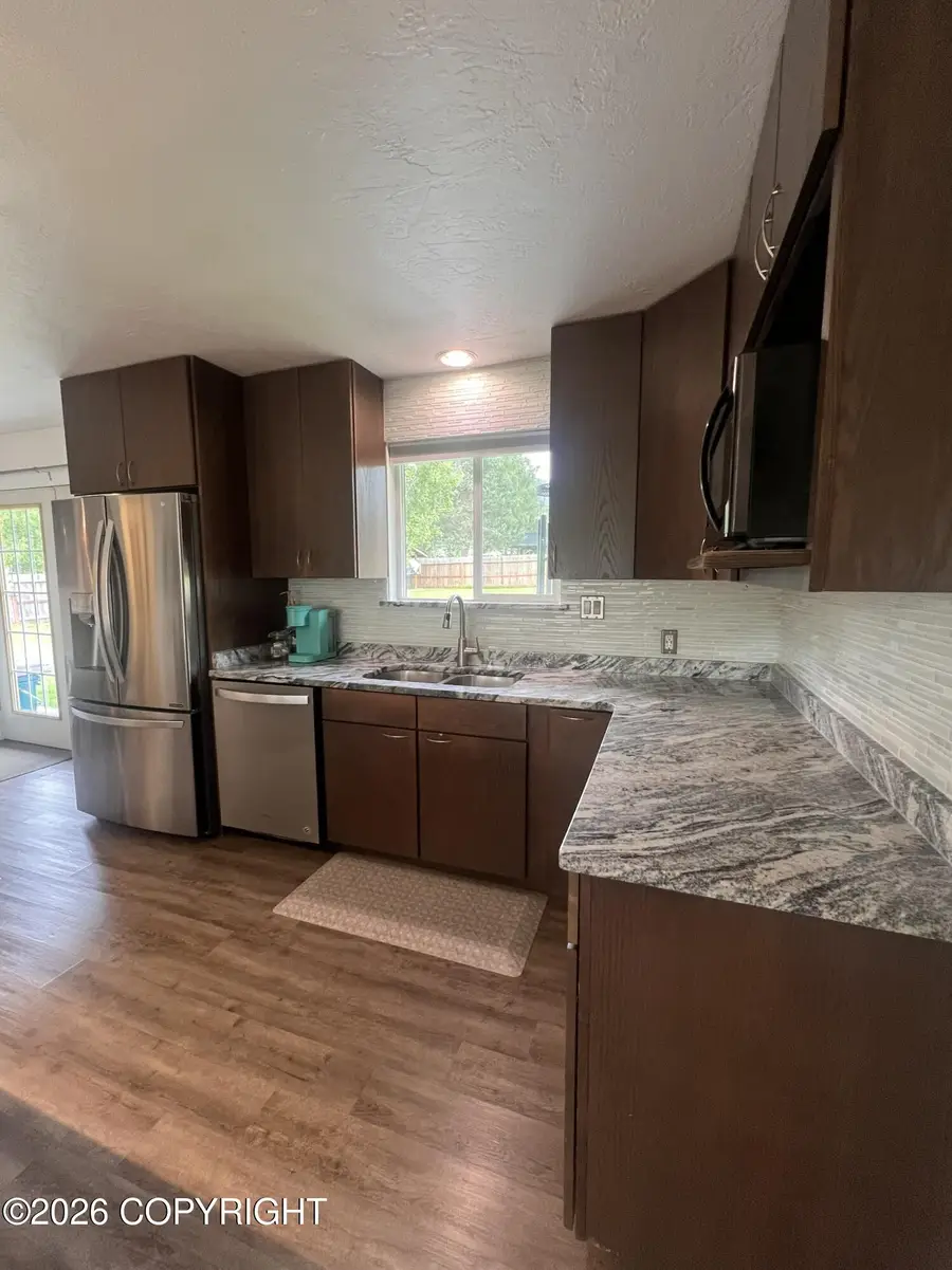 11541 Lower Sunny Circle, Eagle River, AK 99577 - #2