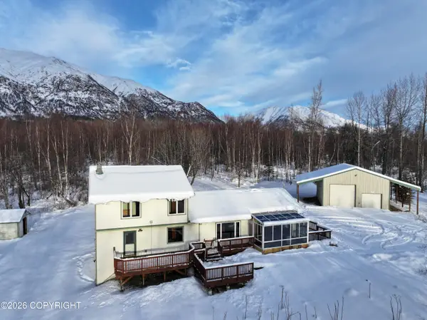 9810 N Runyon Circle, Palmer, AK 99645